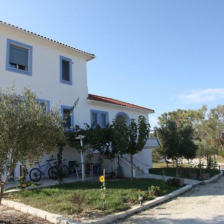 Romanos XI Xi Beach Exterior foto